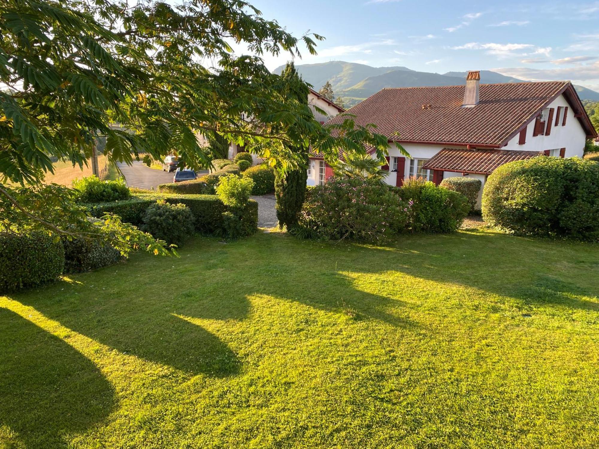Baskoparadis I Eco-Gites I Calme I Vue I Anes I Jardin I Montagne I Nature Louhossoa Dış mekan fotoğraf
